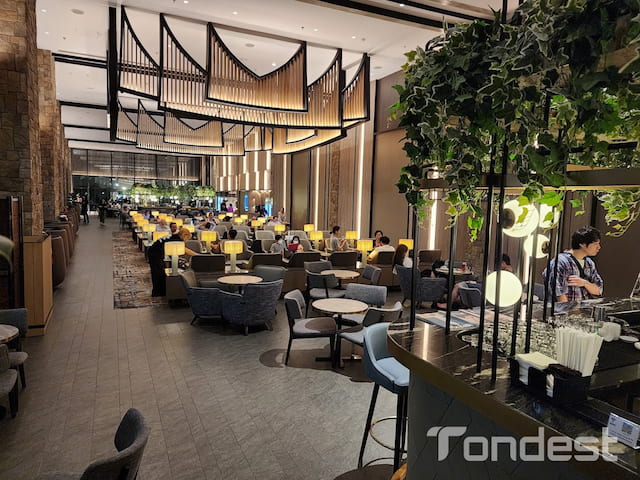Lounge Keberangkatan Internasional Jakarta