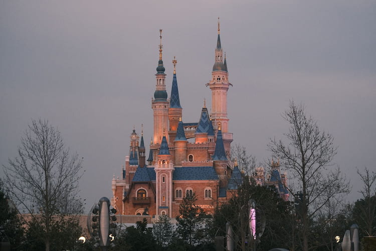 8D CHINA POPULAR LEBARAN SHANGHAI BEIJING + DISNEYLAND 2027